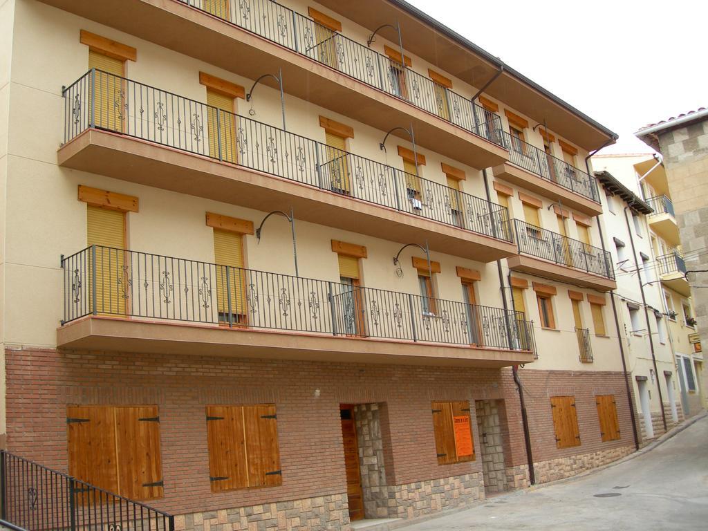 Apartamentos Turisticos Rosario Camarena de la Sierra Eksteriør bilde