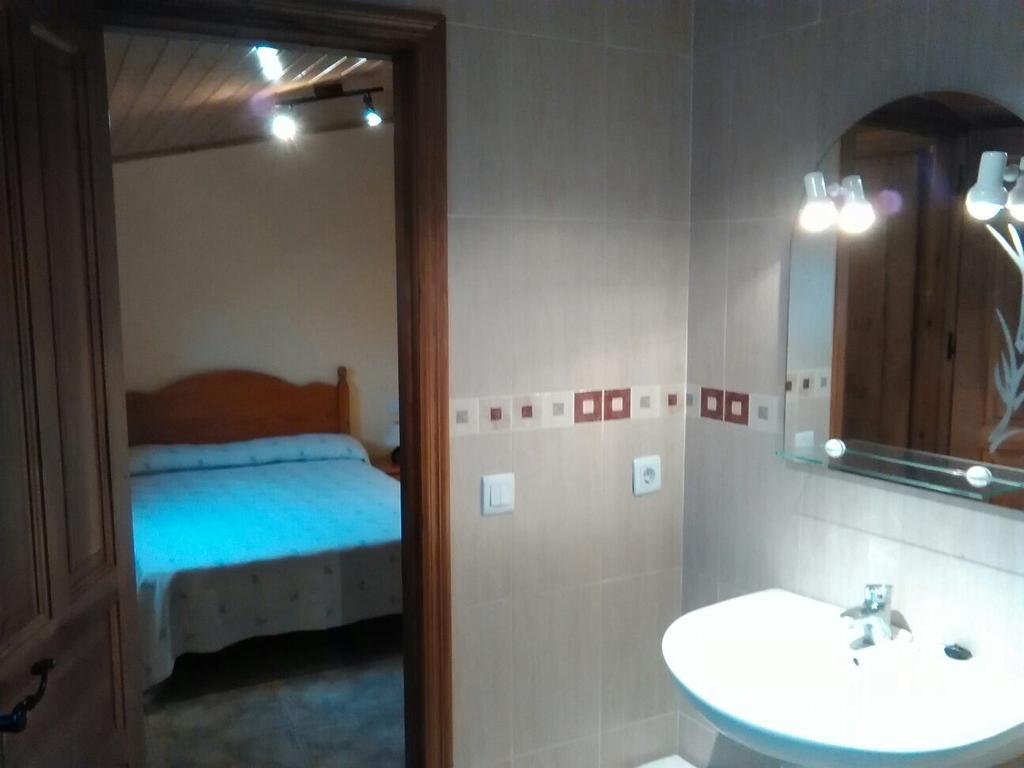 Apartamentos Turisticos Rosario Camarena de la Sierra Rom bilde