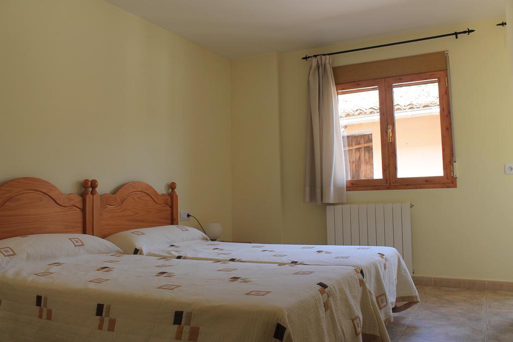 Apartamentos Turisticos Rosario Camarena de la Sierra Rom bilde